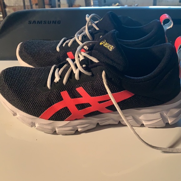 ASICS - Picture 3 of 6